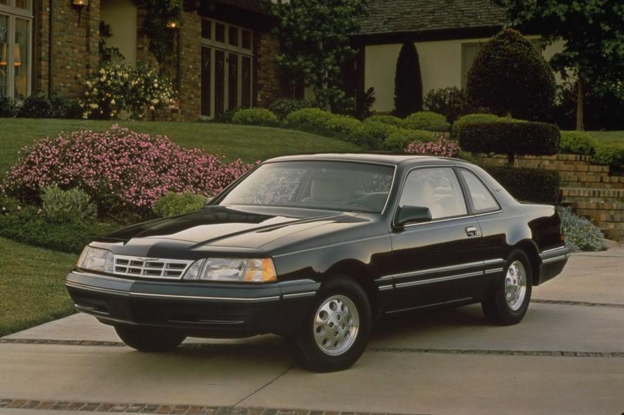  Ford Thunderbird 1984 года  (фото 6 из 10)